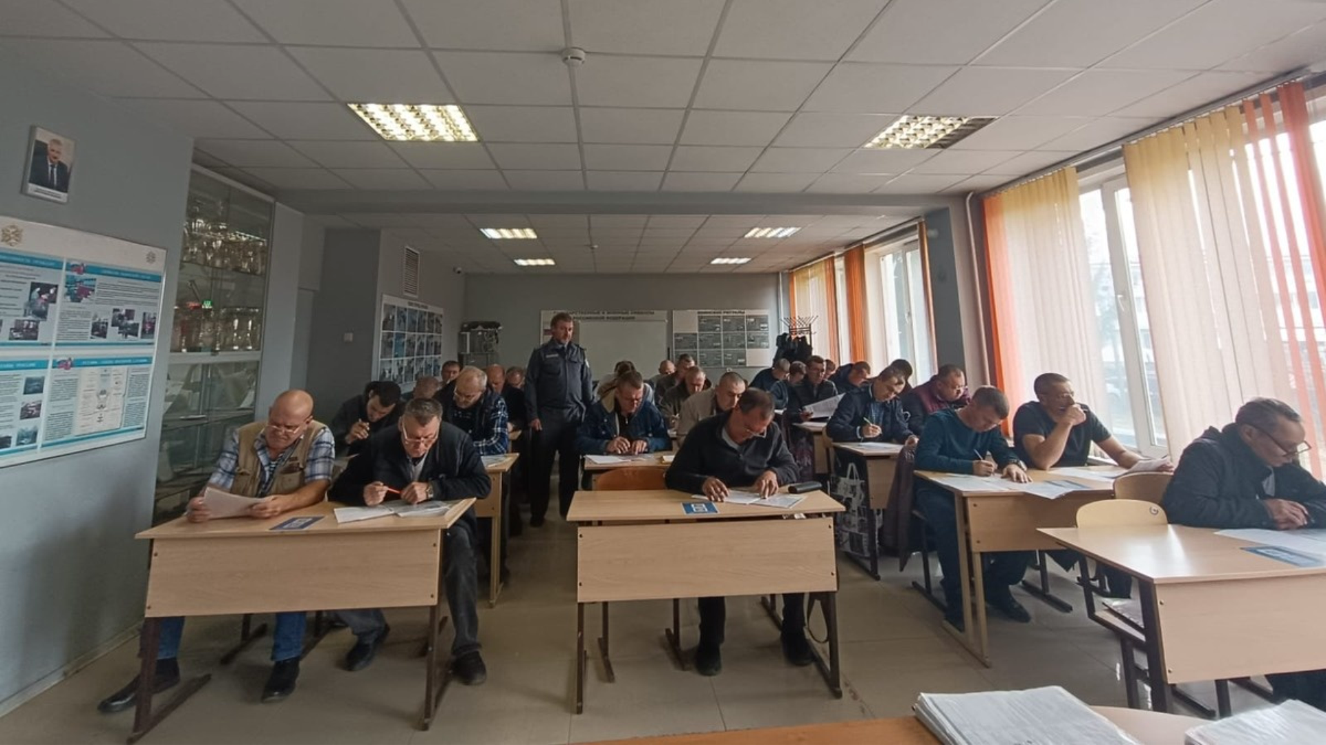 Ространснадзор проверил знания водителей, работающих с опасными грузами